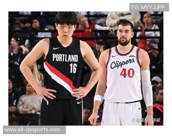 杨瀚森与偶像约基奇的赛场对话瞬间如此接近却又遥不可及