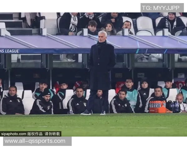 尤文等豪门瞄准本菲卡17岁后卫福尔莫索穆帅称其为新一代小麦 尤文等豪门瞄准本菲卡17岁后卫福尔莫索穆帅称其为新一代小麦