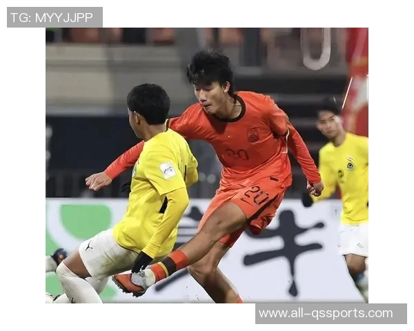 泰国U23球员詹森因飞踹被停赛两场将缺席与国足的较量 泰国U23球员詹森因飞踹被停赛两场将缺席与国足的较量