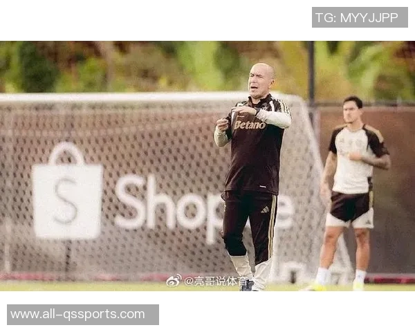 弗拉门戈即将签约雅尔丁接替费利佩任主帅为期两年