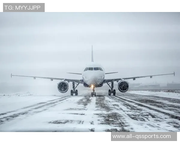 河南队航班因大雪延误六小时全队下机休息调整状态